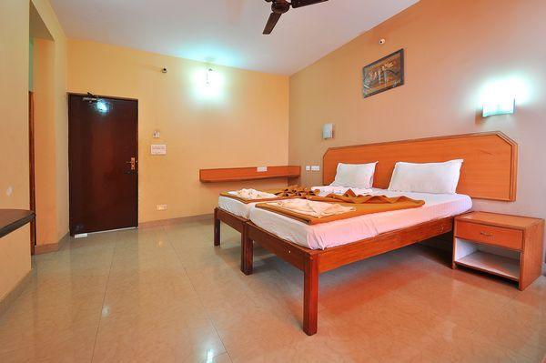 Sreeya Comforts Hotel Mysore Buitenkant foto