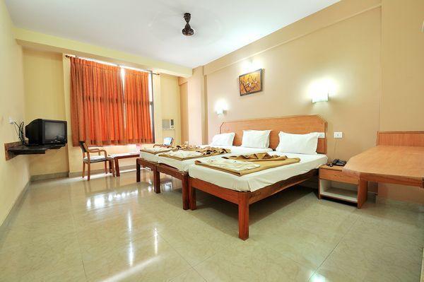 Sreeya Comforts Hotel Mysore Buitenkant foto